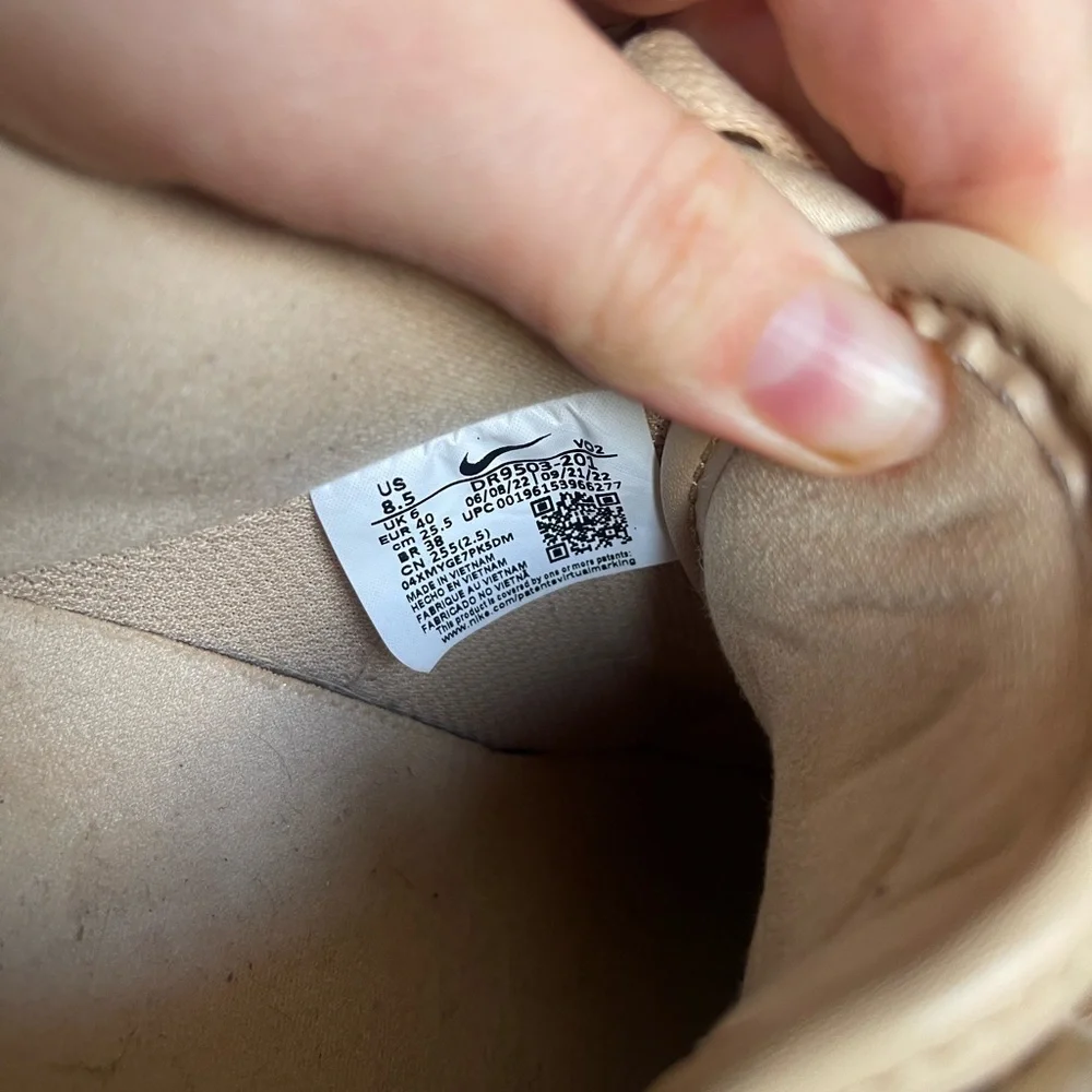 Nike Air Force 1 - Picture 5 of 6